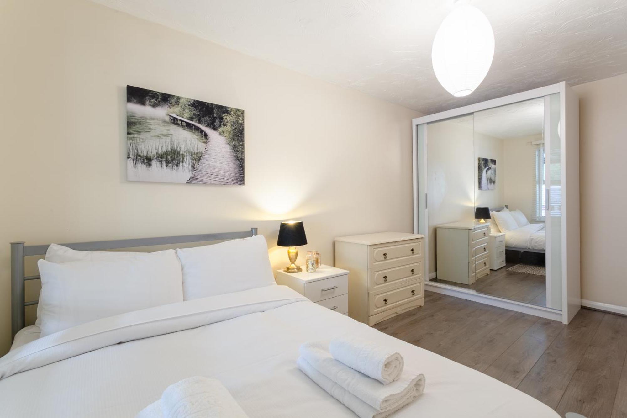 Stylish And Homely 4 Bedroom In East * Лондон